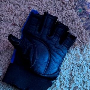 Athlete work out glove.